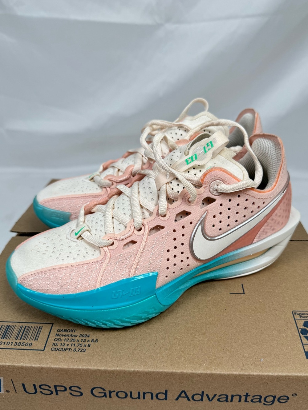 Nike GT Cut Academy Pink Aqua Basketball Shoes Men’s 4.5 Women’s 6